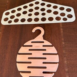 Elegant Cream and Tan Scarf Organizers